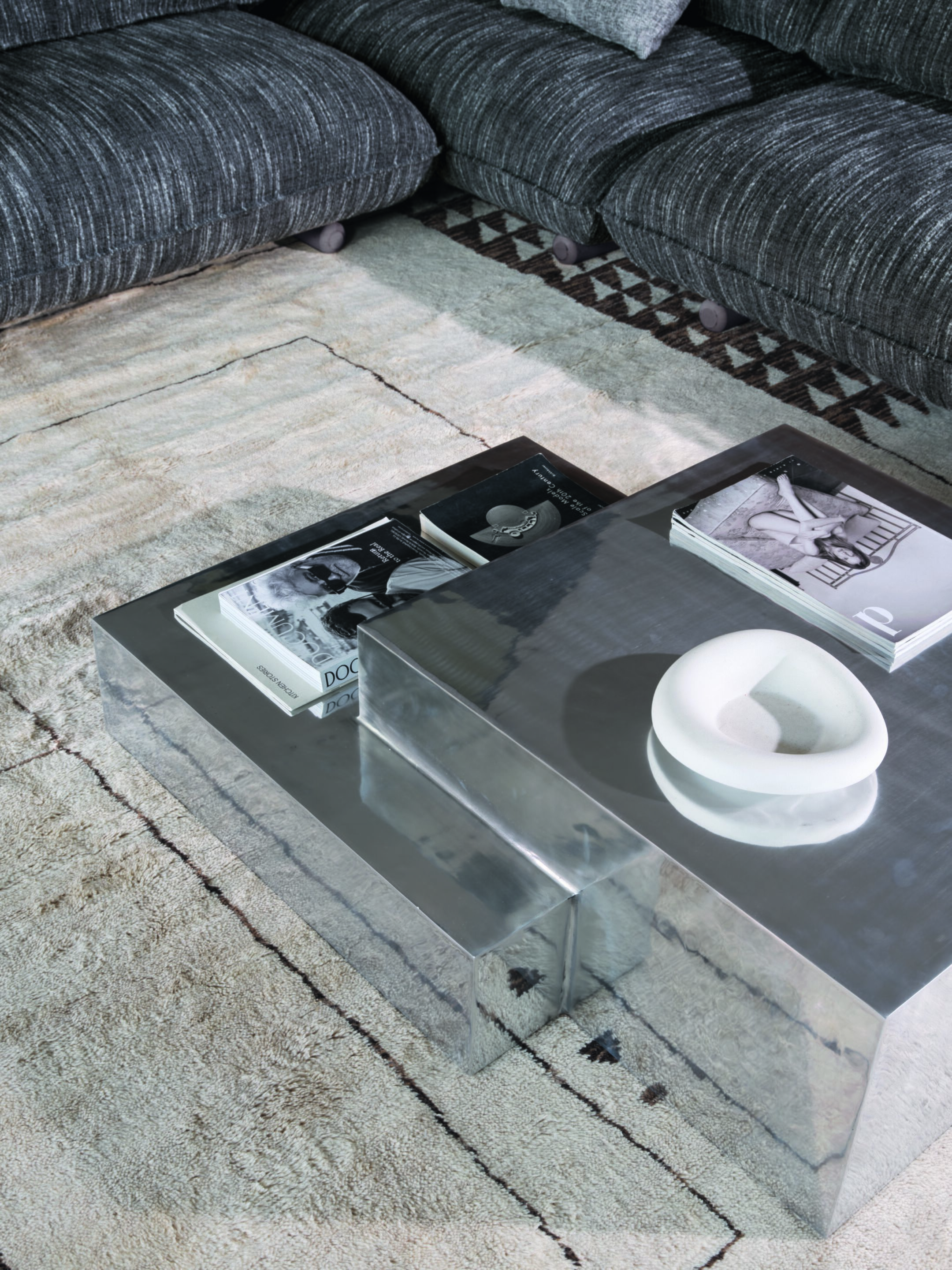 MEDLEY 40 Low aluminium coffee table