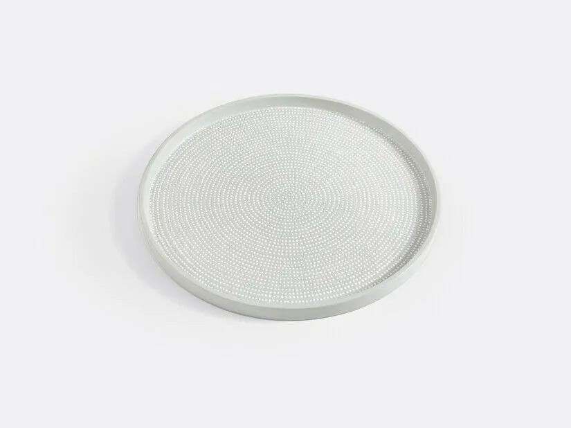 MEDAN — Low coffee table