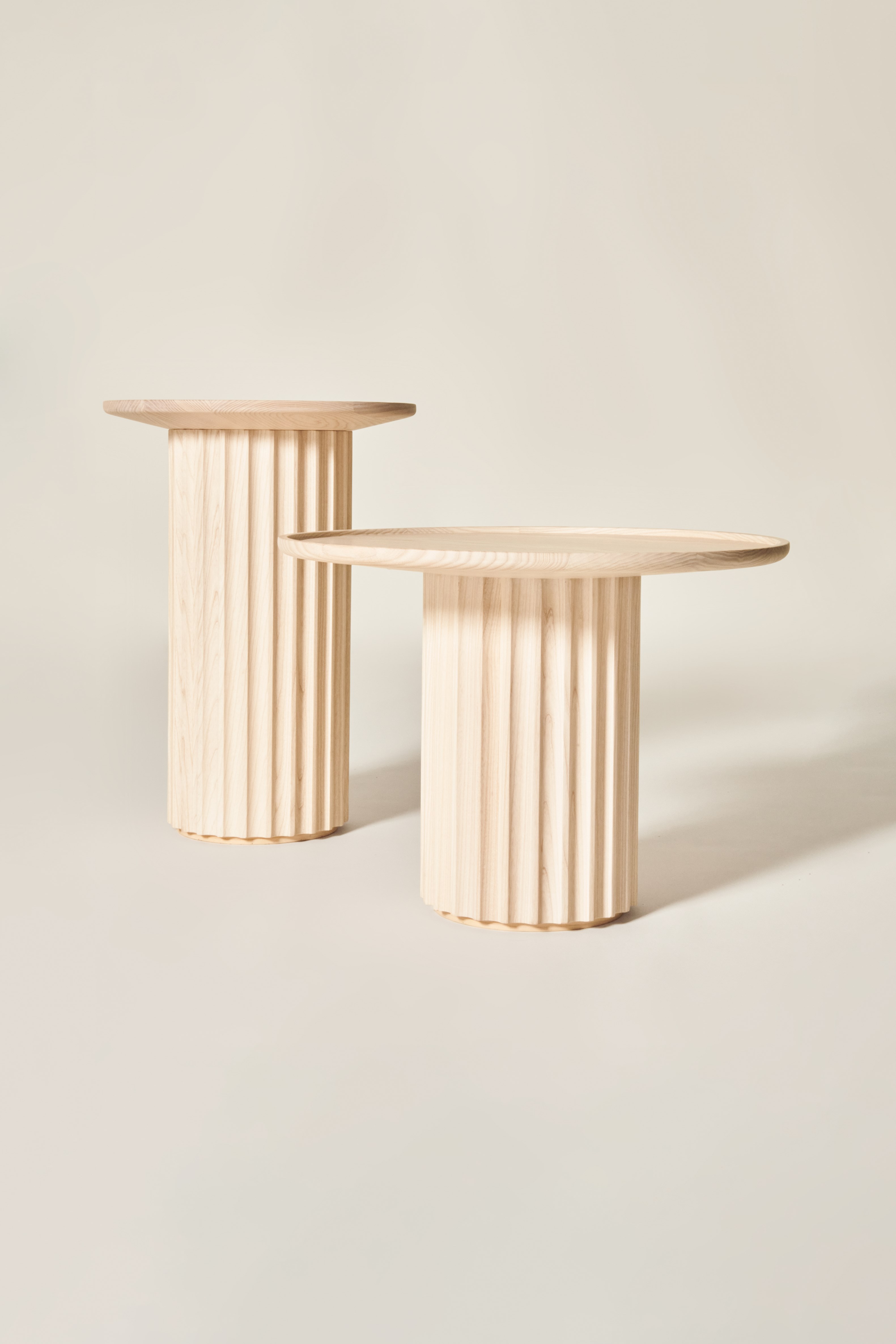 CAPITELLO — Round ash coffee table