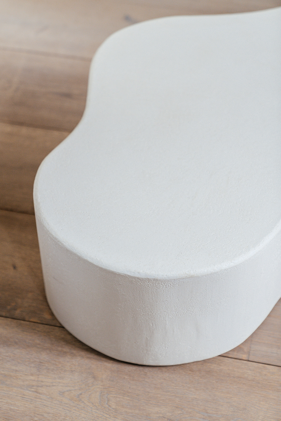 FLINT F01 Free form low coffee table