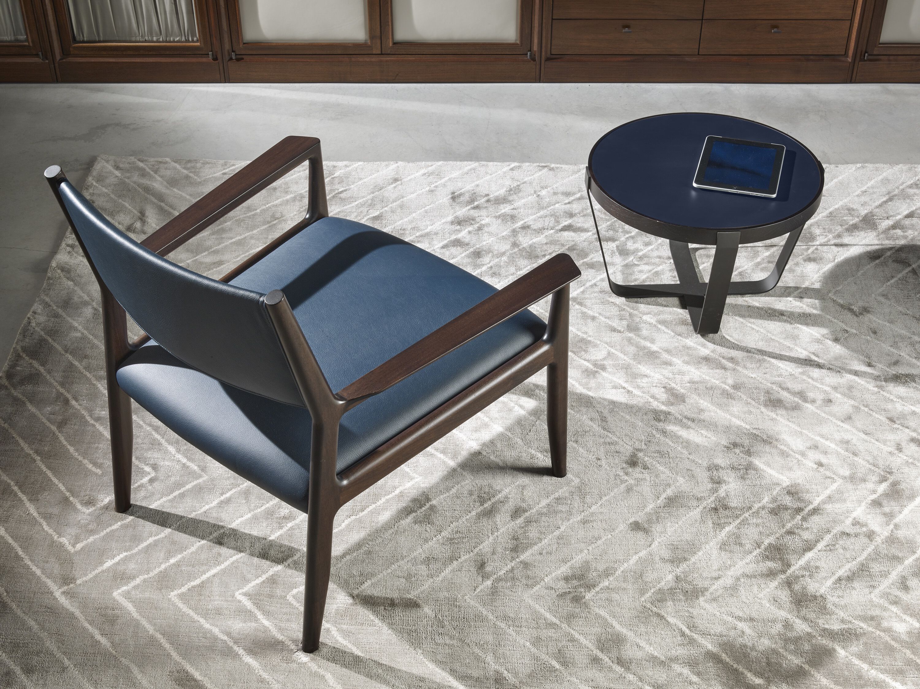 DC OCCASIONAL TABLE Round coffee table