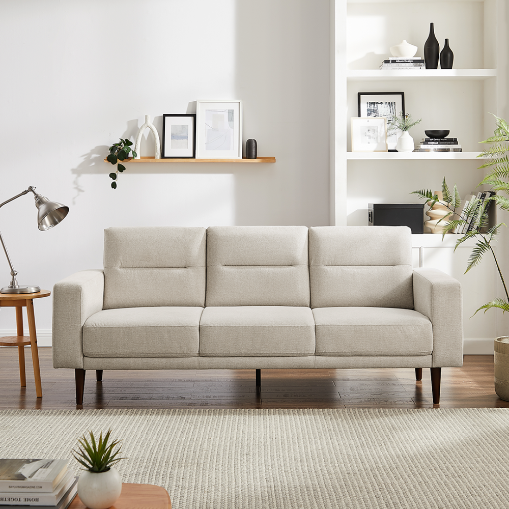 Minimalism Meets Bold – Model A369