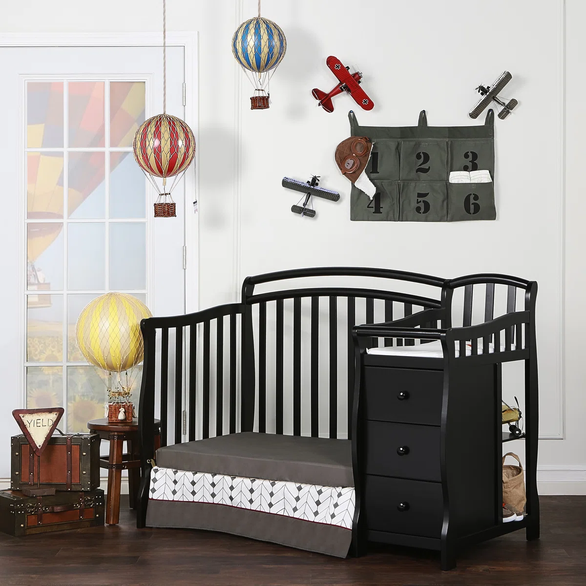 Caso Baby Crib with Storage – Drawers & Changing Space