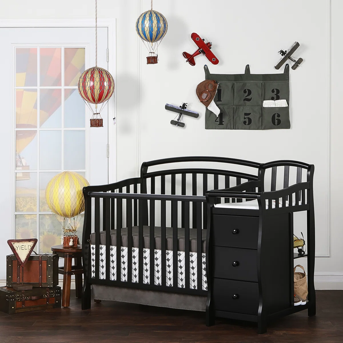 Caso Baby Crib with Storage – Drawers & Changing Space