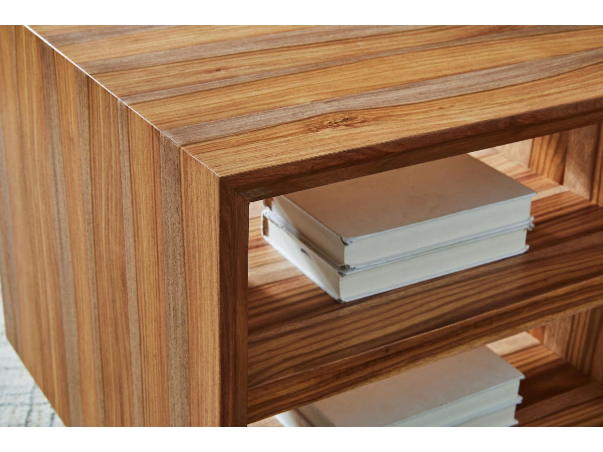 Dressonni End Table – A986