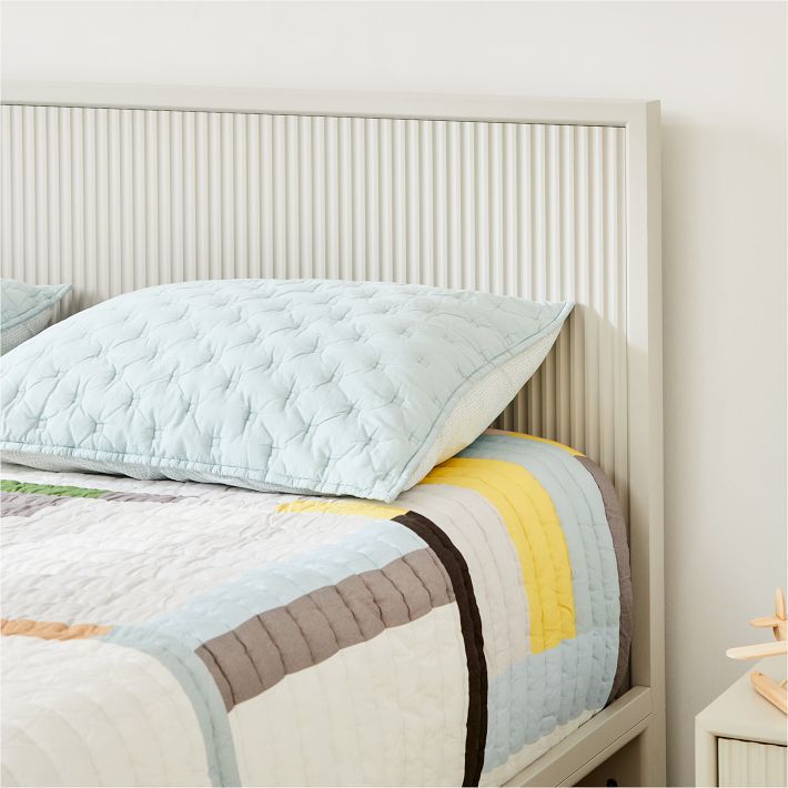 THE RIPPLE STORAGE BED – Model A2007