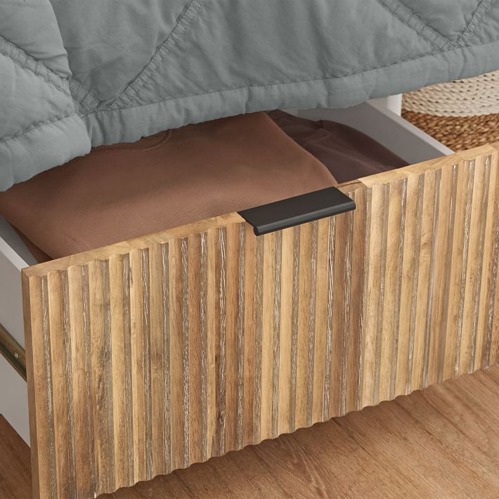 THE RIPPLE STORAGE BED – Model A2007