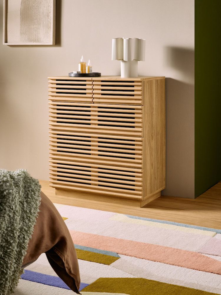 THE ACCORD DRESSER – MODEL – MODEL A2037