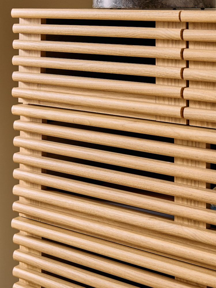 THE ACCORD DRESSER – MODEL – MODEL A2037