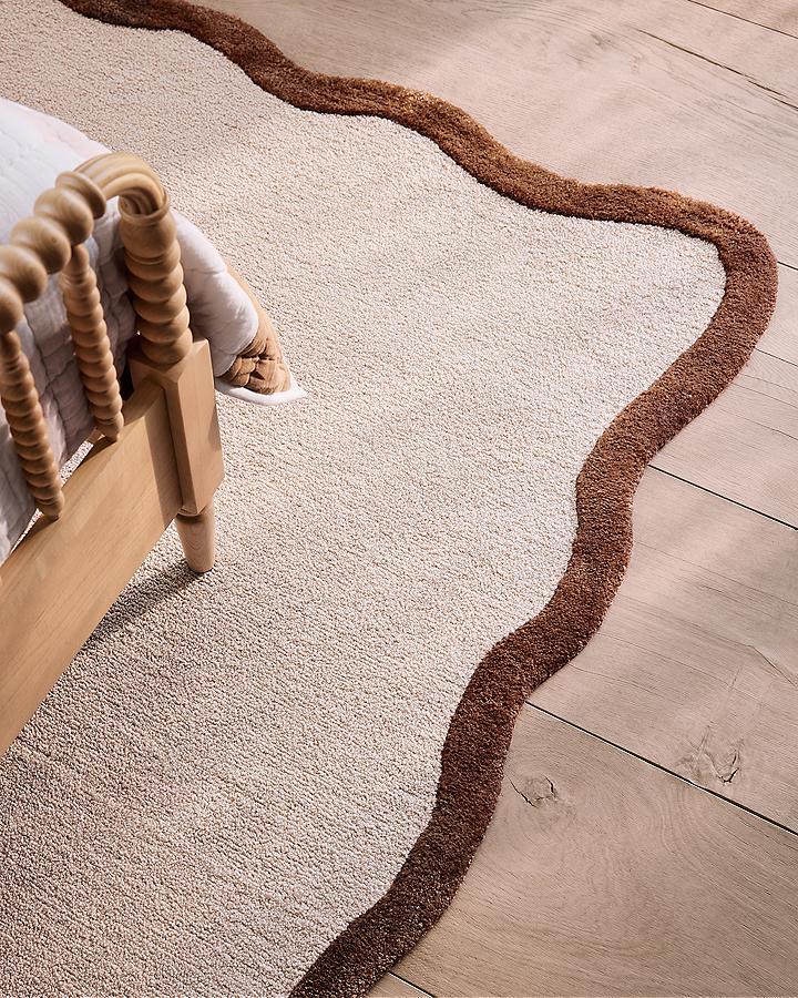 THE SPINDLE BED – MODEL A2042