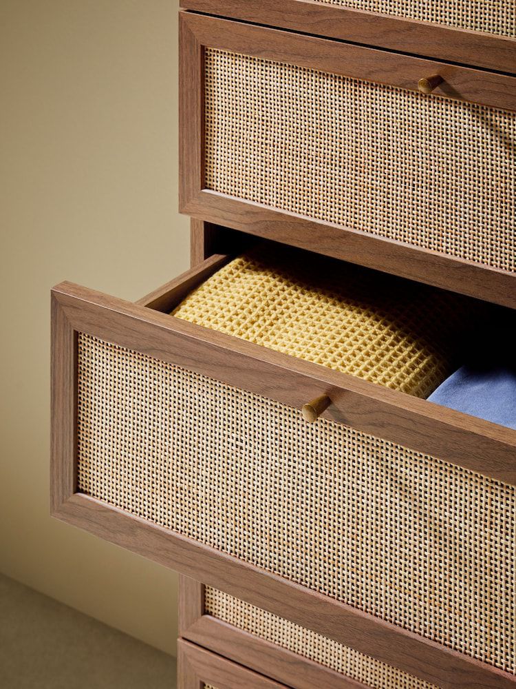 THE CANE CHEST – Model A2041