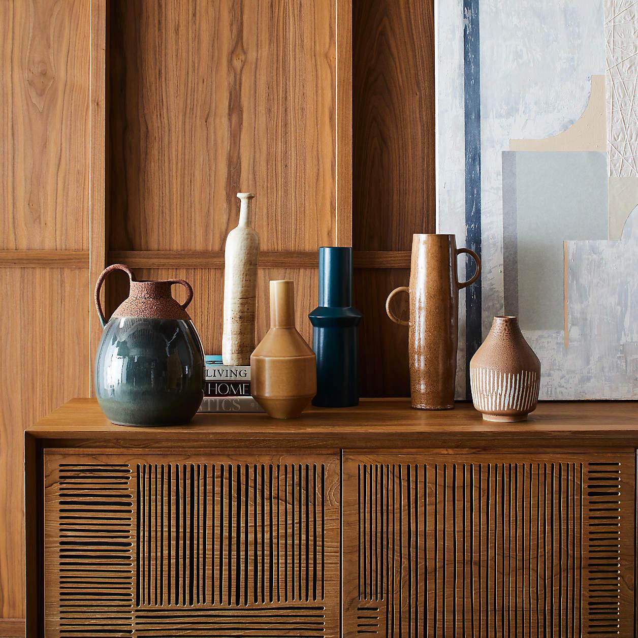 THE MODERN SIDEBOARD – MODEL A2052
