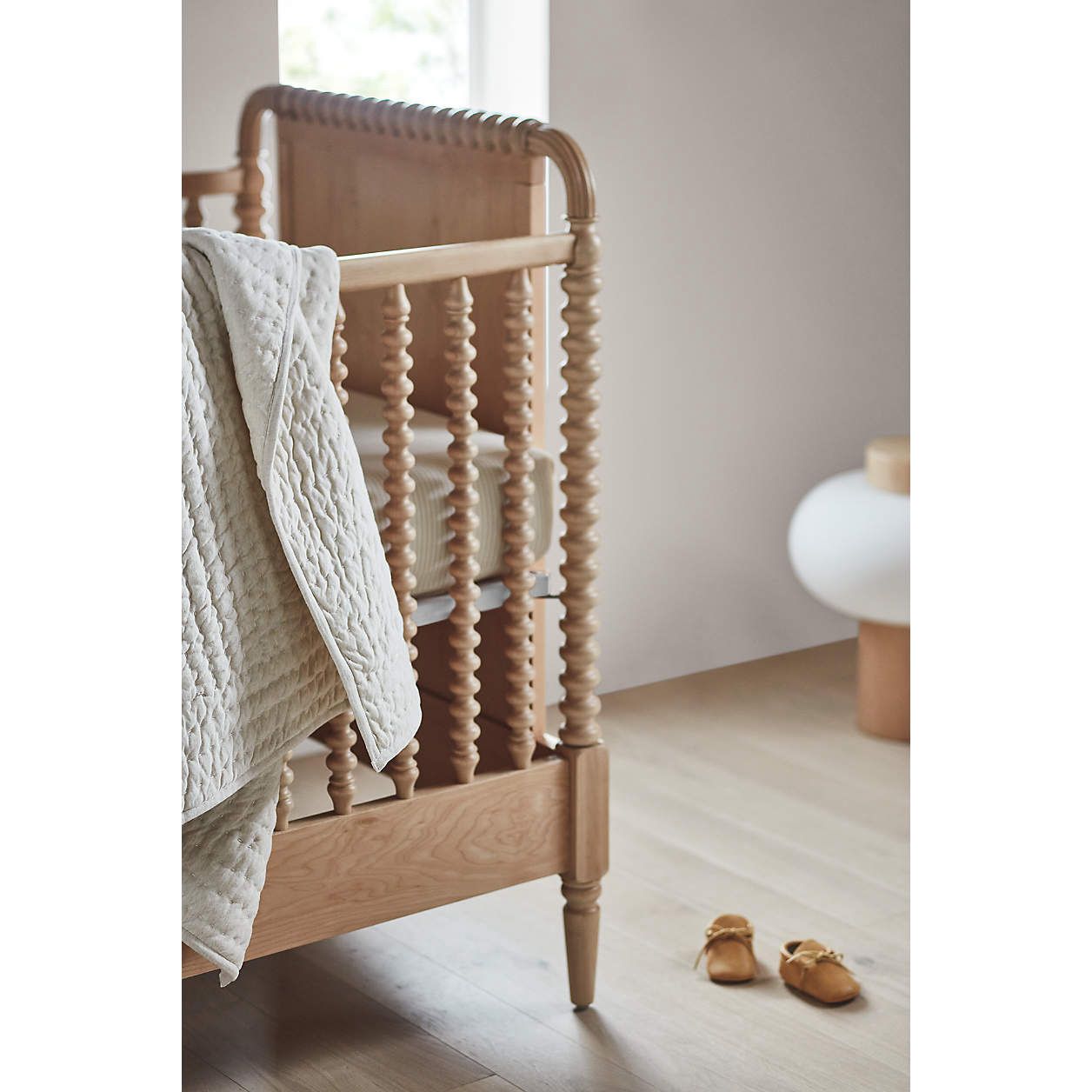 The Spindle Crib – MODEL A2057